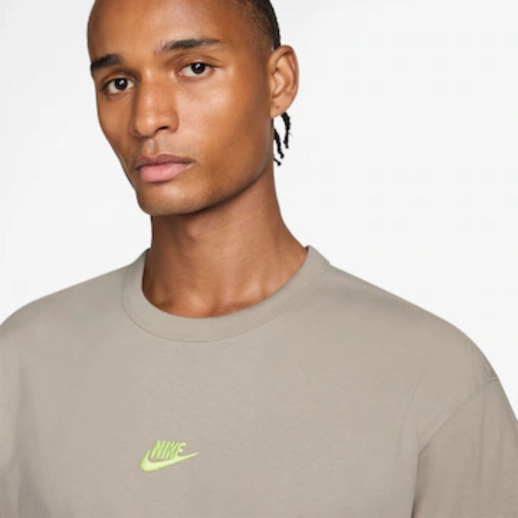 Camiseta Nike Sportswear Premium Essentials Masculina