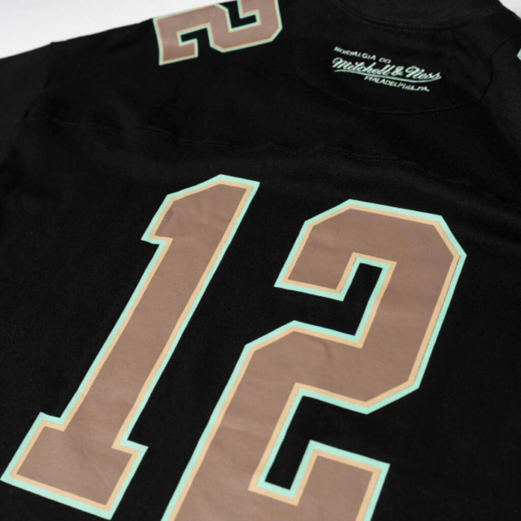Camiseta Over Approve X Mitchell & Ness Preto