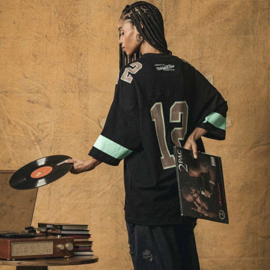 Camiseta Over Approve X Mitchell & Ness Preto
