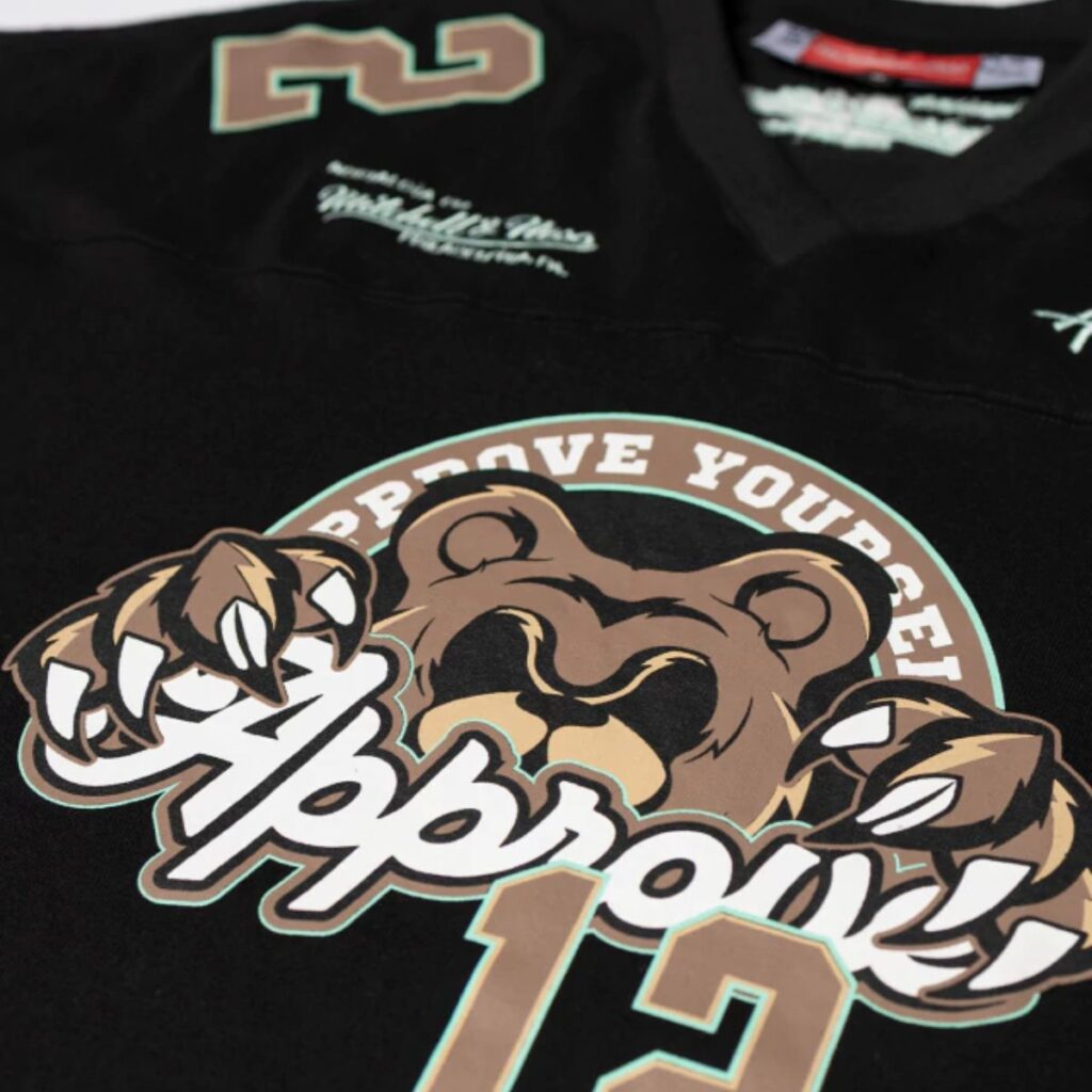 Camiseta Over Approve X Mitchell & Ness Preto