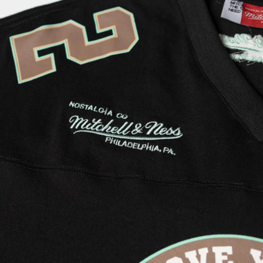 Camiseta Over Approve X Mitchell & Ness Preto