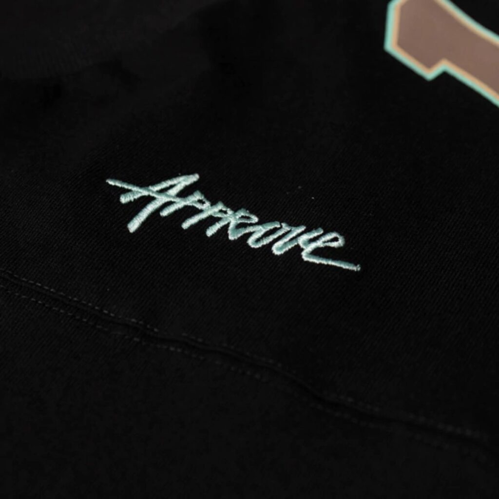 Camiseta Over Approve X Mitchell & Ness Preto