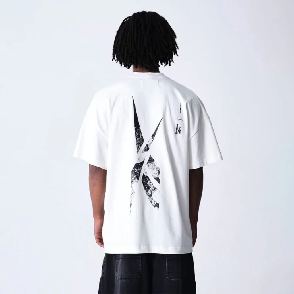 Camiseta-Reebok-&-The-Saint-T-Shirt-Oversized-Layers-Defato-Sneakers-A-Loja-Das-Novidades (3)