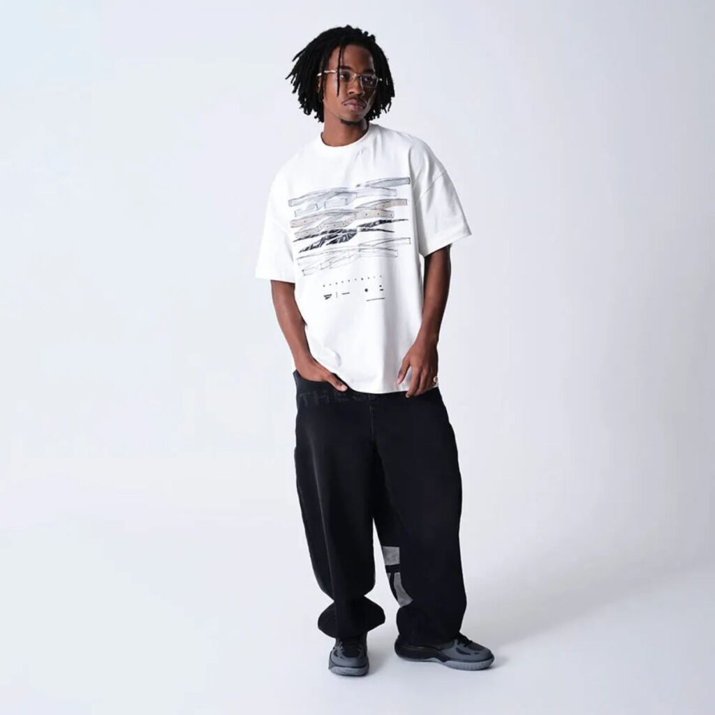 Camiseta-Reebok-&-The-Saint-T-Shirt-Oversized-Layers-Defato-Sneakers-A-Loja-Das-Novidades (4)