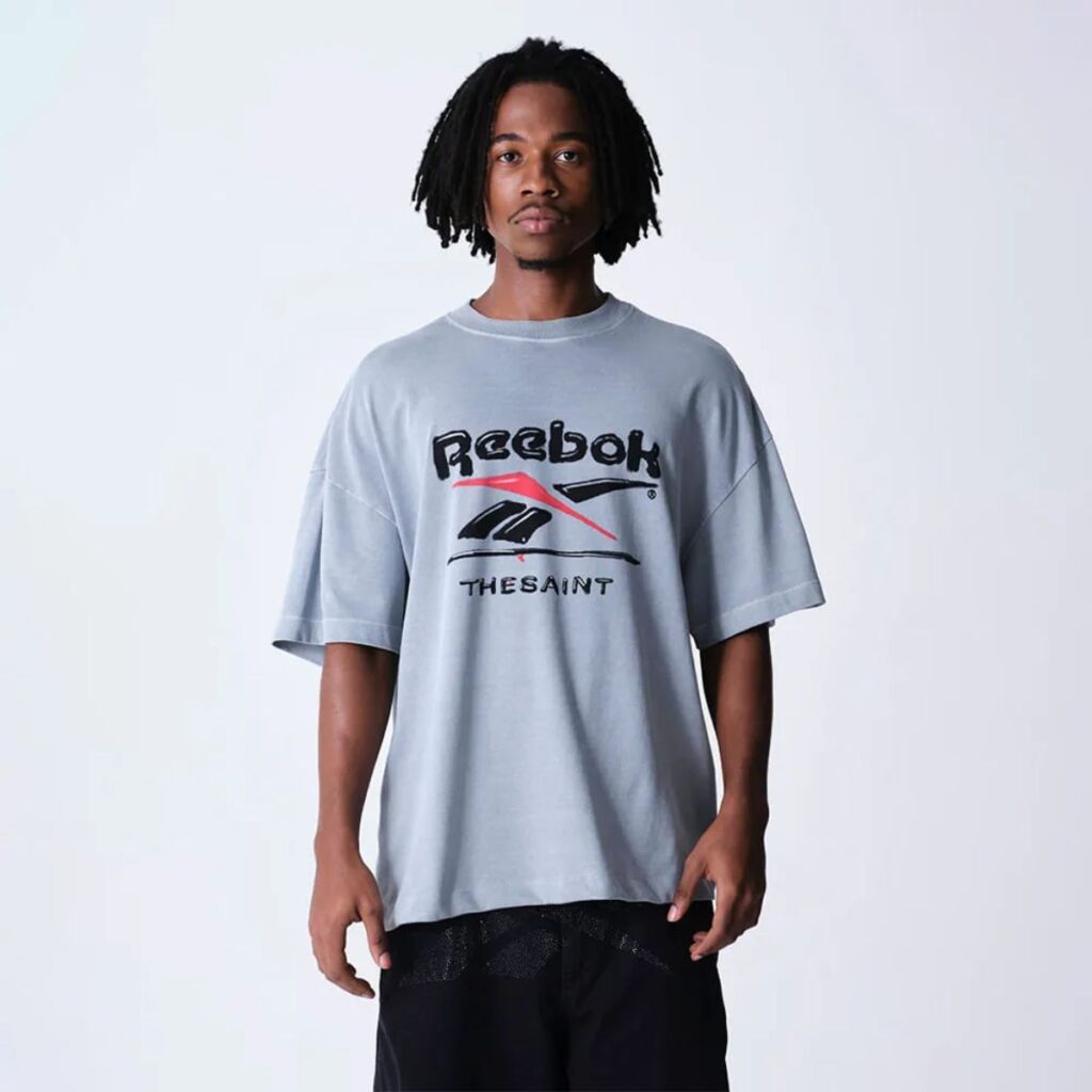 Camiseta Reebok & Thesaint T-Shirt Wide Boxy Brand Cinza