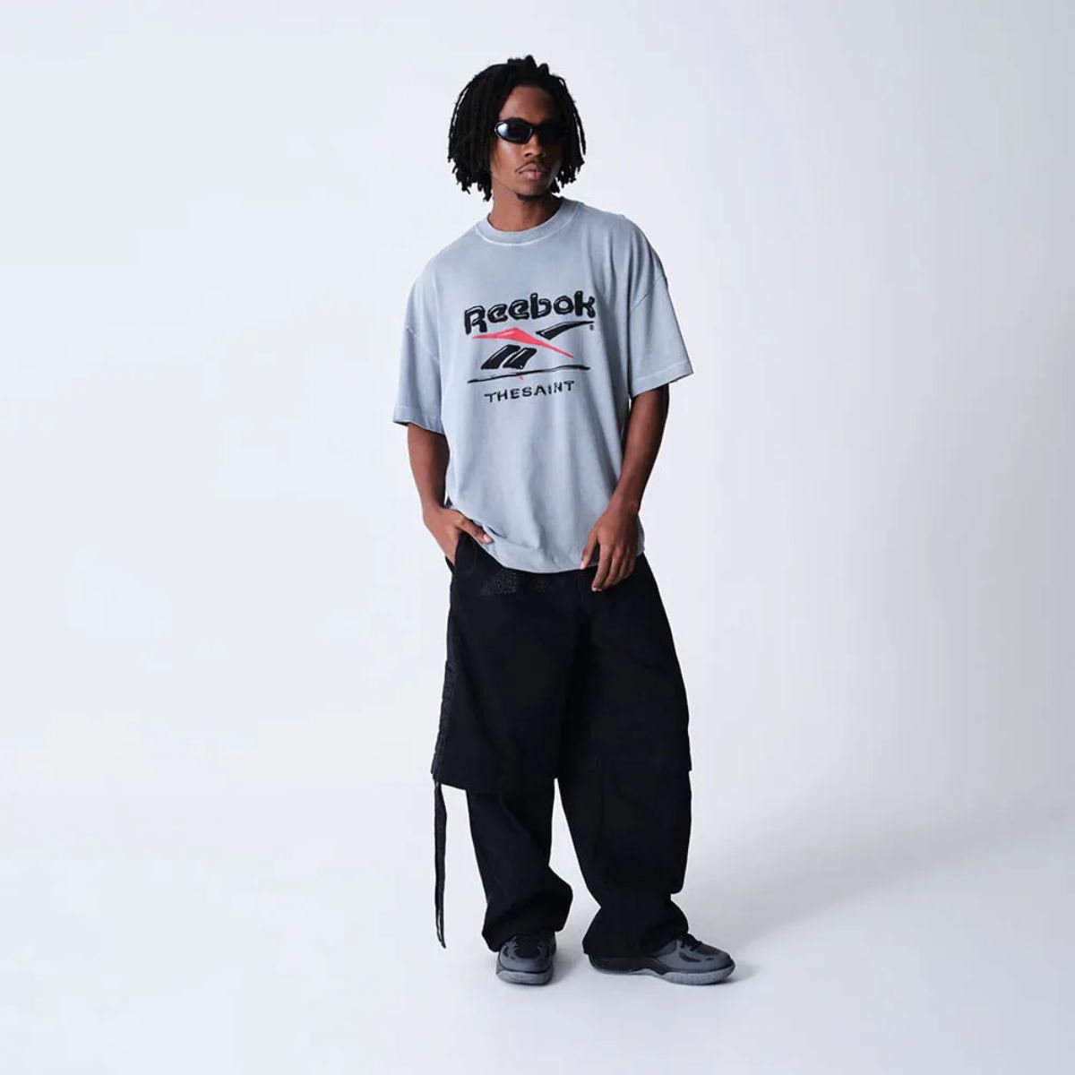 Camiseta Reebok &Amp; Thesaint T-Shirt Wide Boxy Brand Cinza