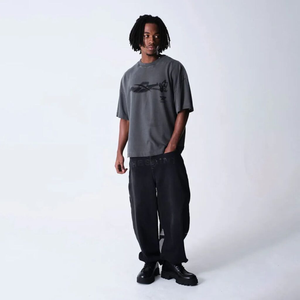 Camiseta Reebok & Thesaint Wide Boxy Shadow