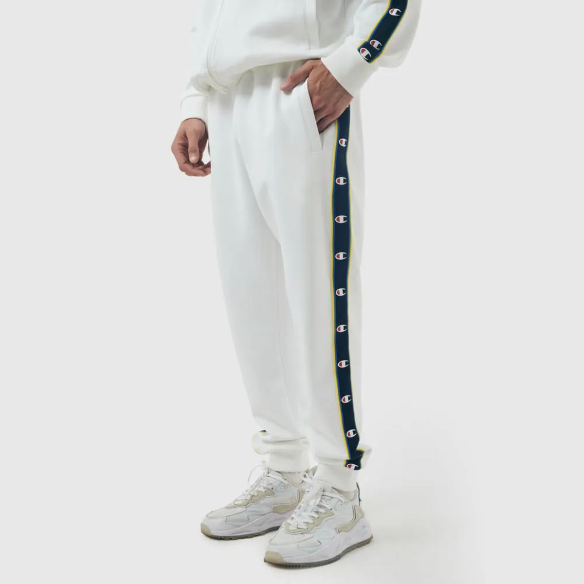 Conjunto Champion Active Tracksuit C Tape Mini Script Logo Branco