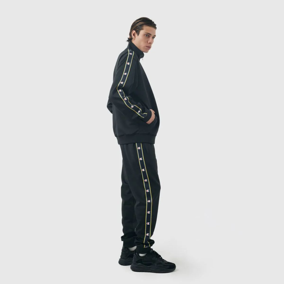 Conjunto Champion Active Tracksuit C Tape Mini Script Logo Preto