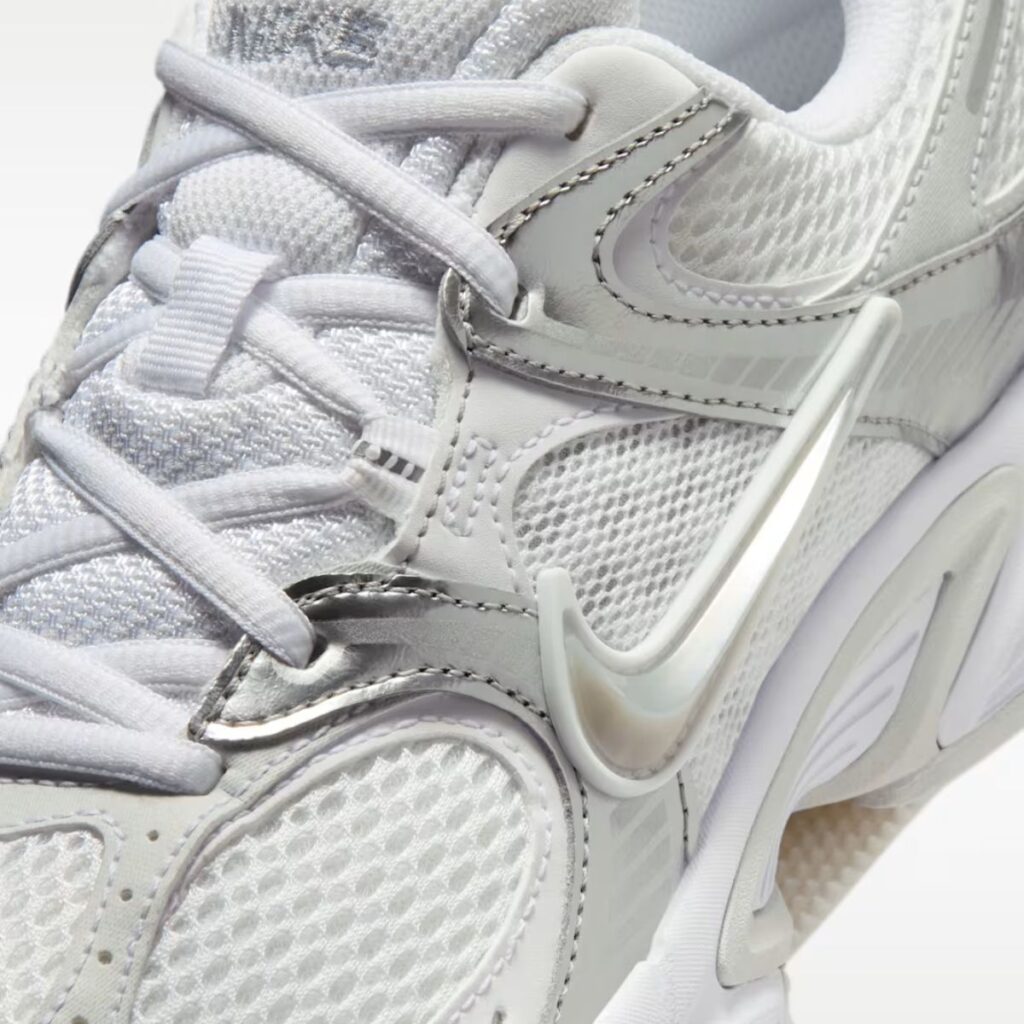 Nike V5 RNR "White Metallic Platinum"