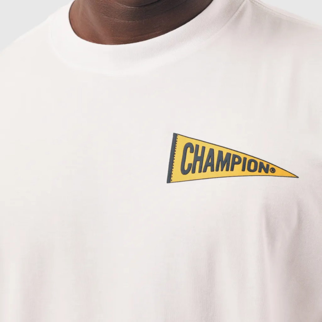 Camiseta Champion Mc Retro Flag Off White