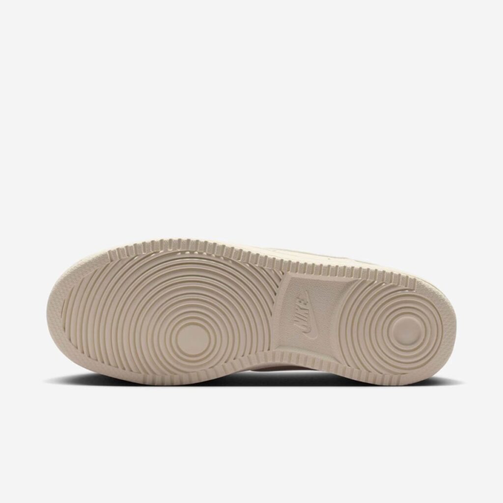 Tênis Nike Court Vision Low Feminino Bege