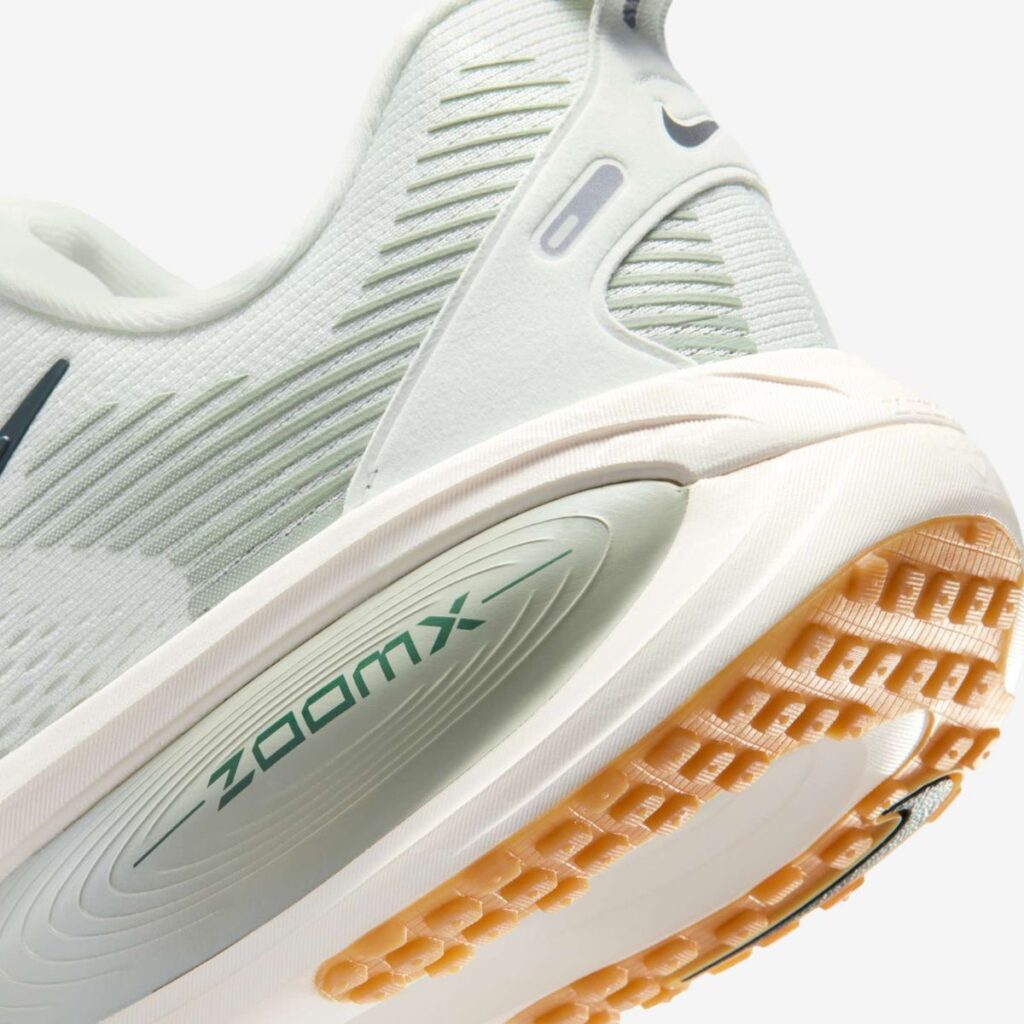 Tênis Nike Vomero 18 Spruce Aura Jade Horizon Black Spruce