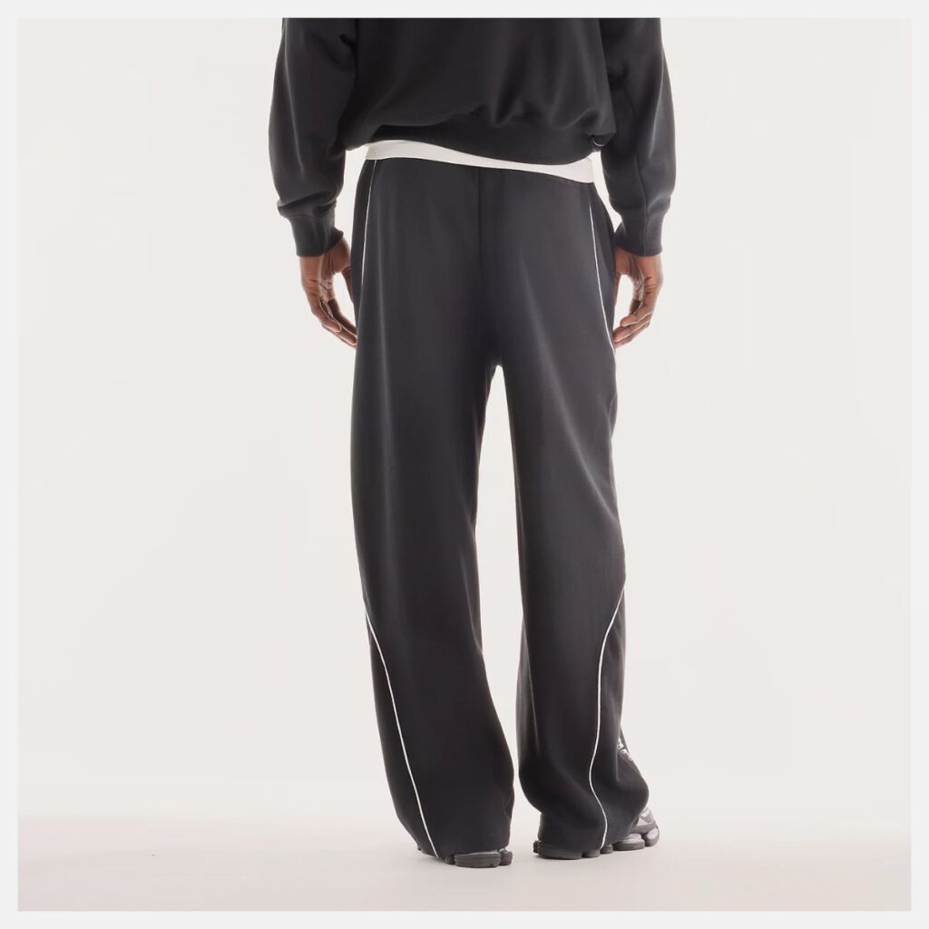 Calça New Balance Trackside French Terry