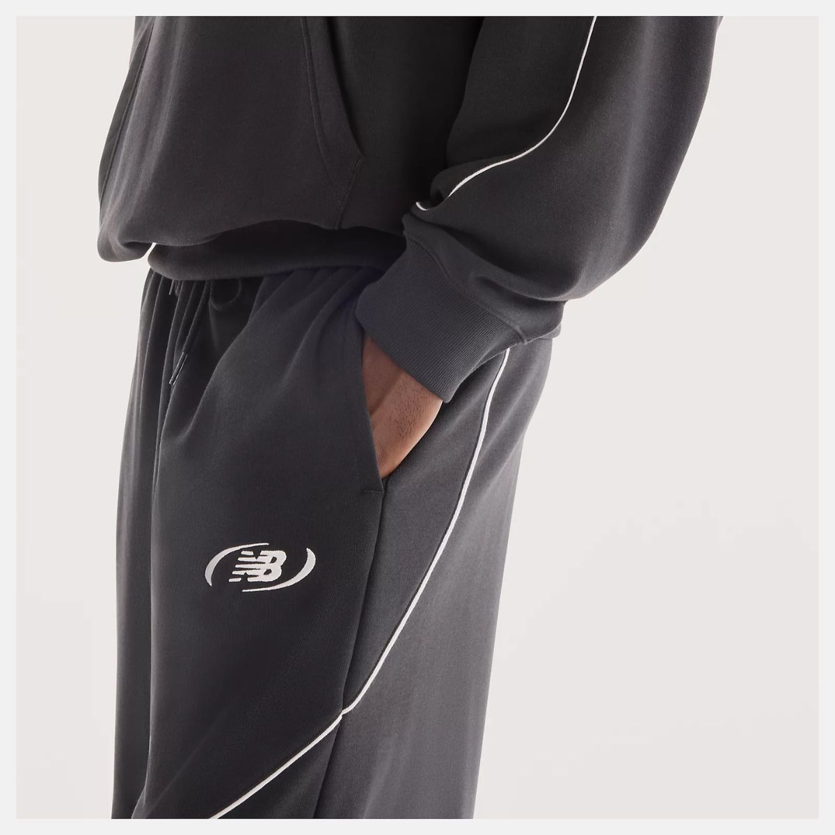 Calça New Balance Trackside French Terry