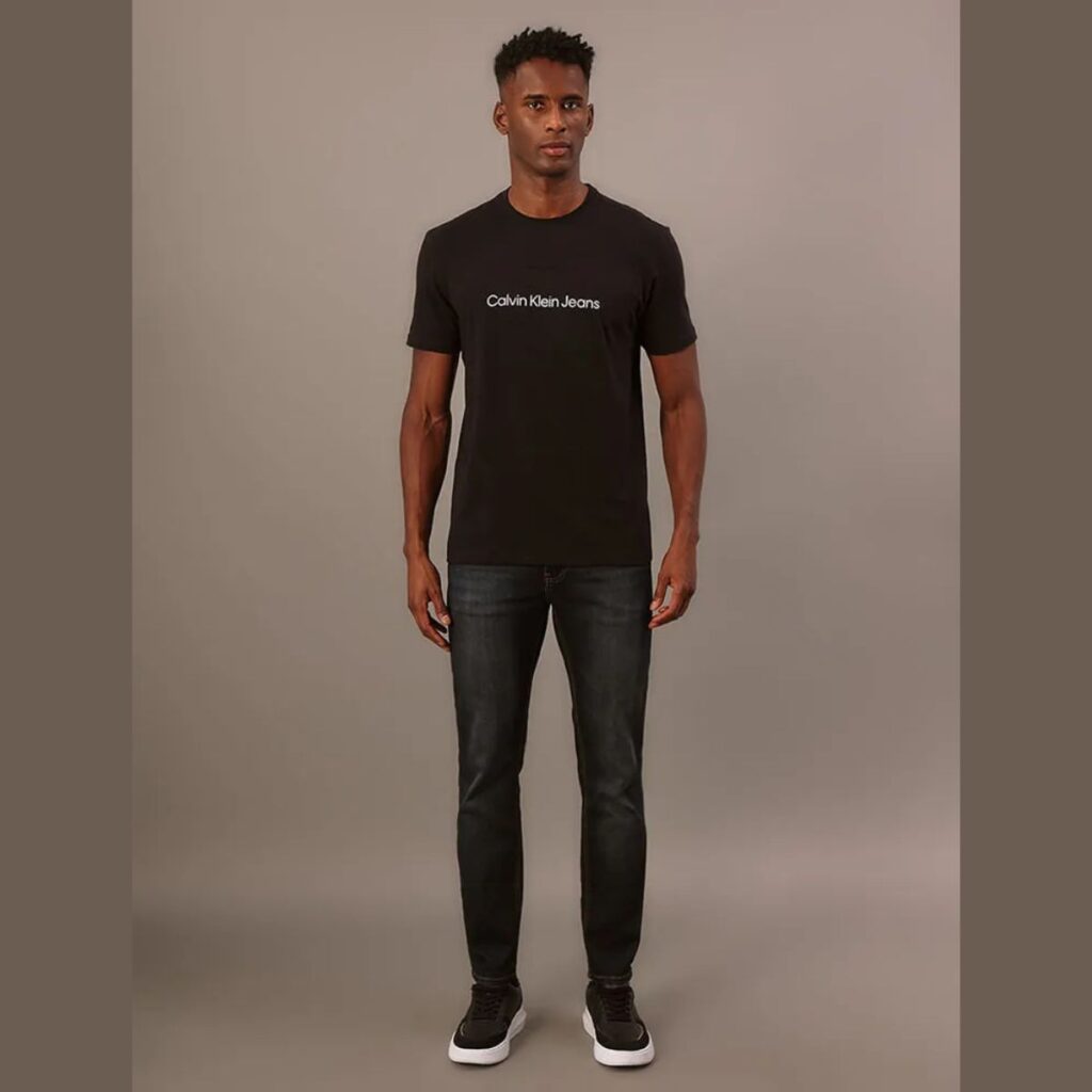 Camiseta Calvin Klein Embossed
