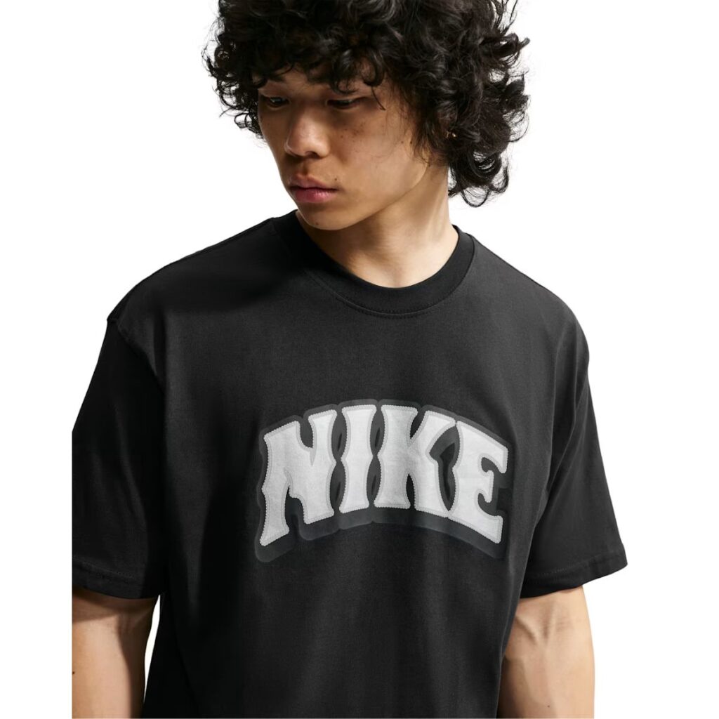 Camiseta Nike Sportwear Preta