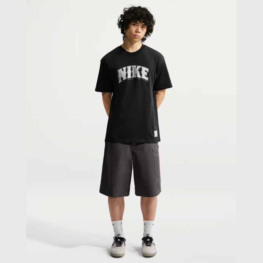 Camiseta Nike Sportwear Preta