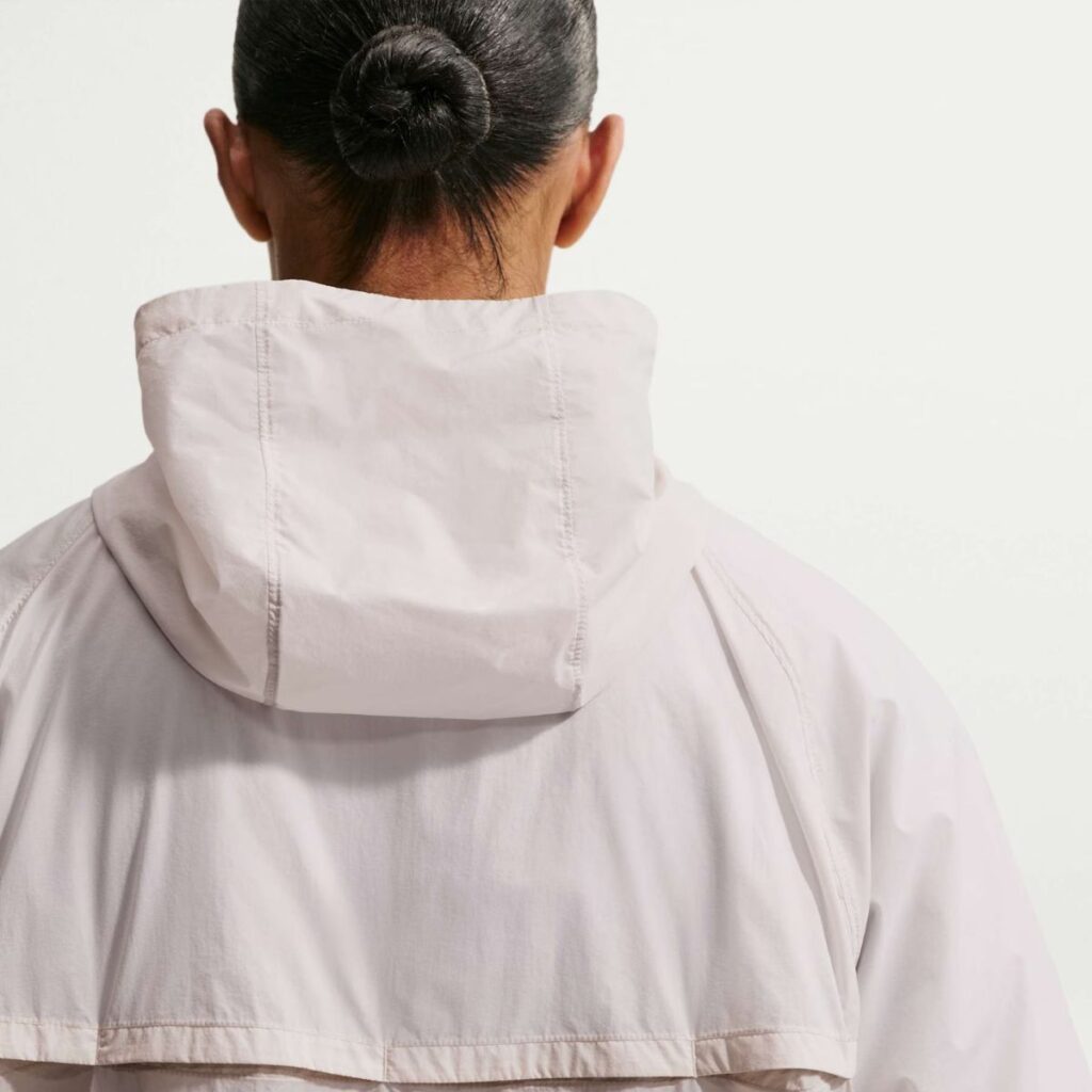 Jaqueta Nike Windrunner Unlined UV Off White