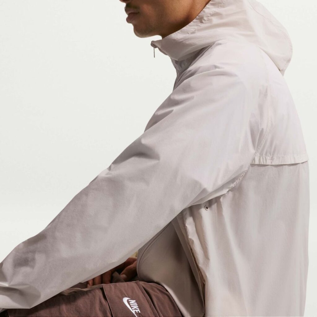 Jaqueta Nike Windrunner Unlined UV Off White