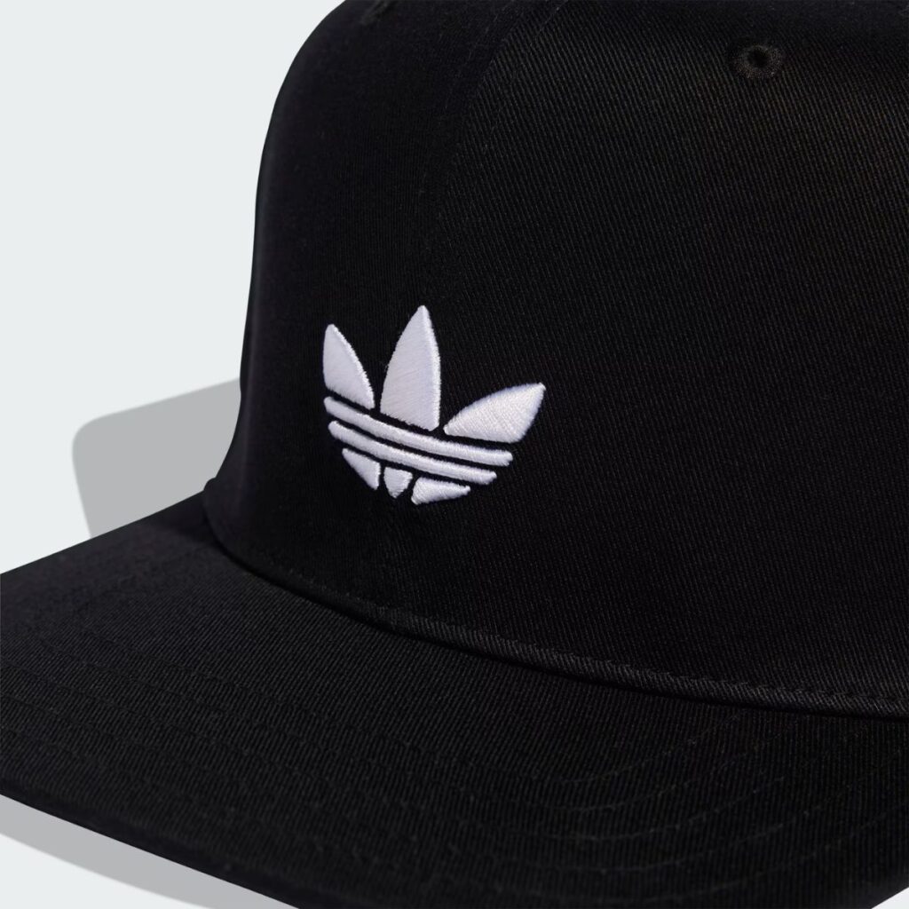 Boné Adidas Com Fecho de Pressão Adicolor