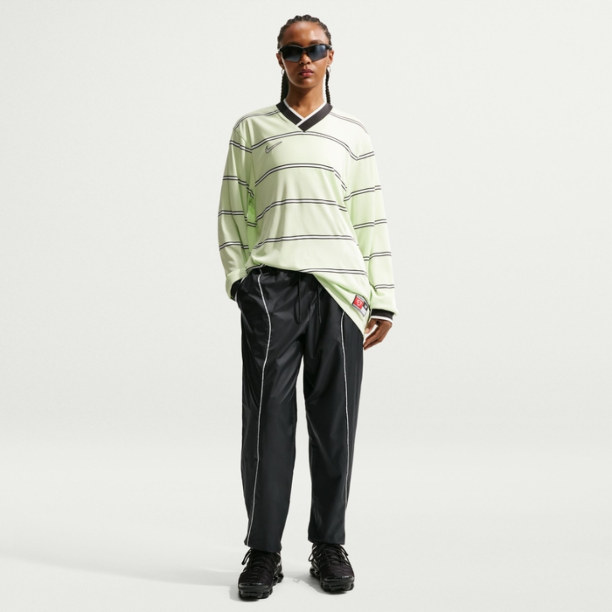 Calça Nike Mid-Rise Repel Woven Pants