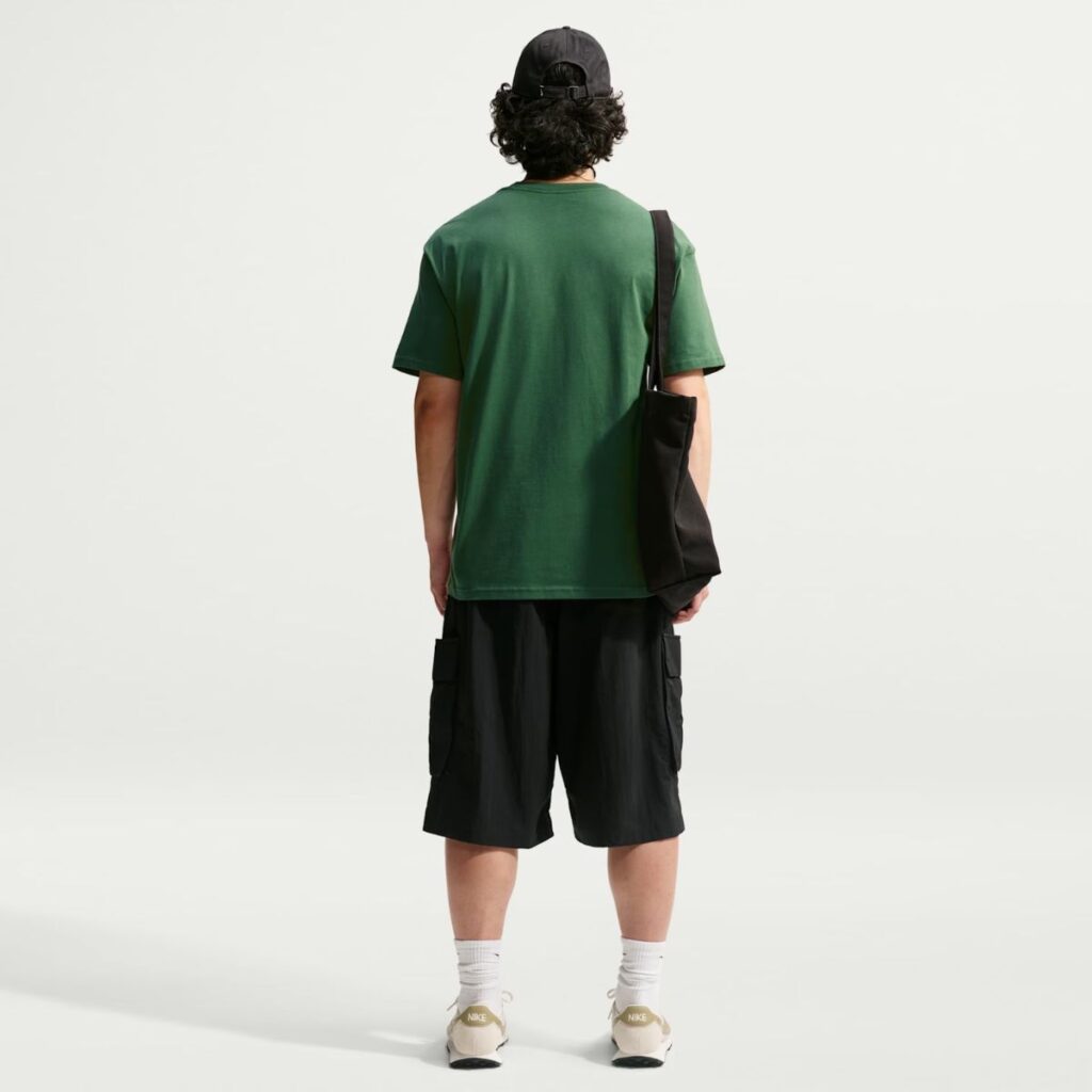 Camiseta Nike Sportswear Loose Basketball Dunk Unissex Verde