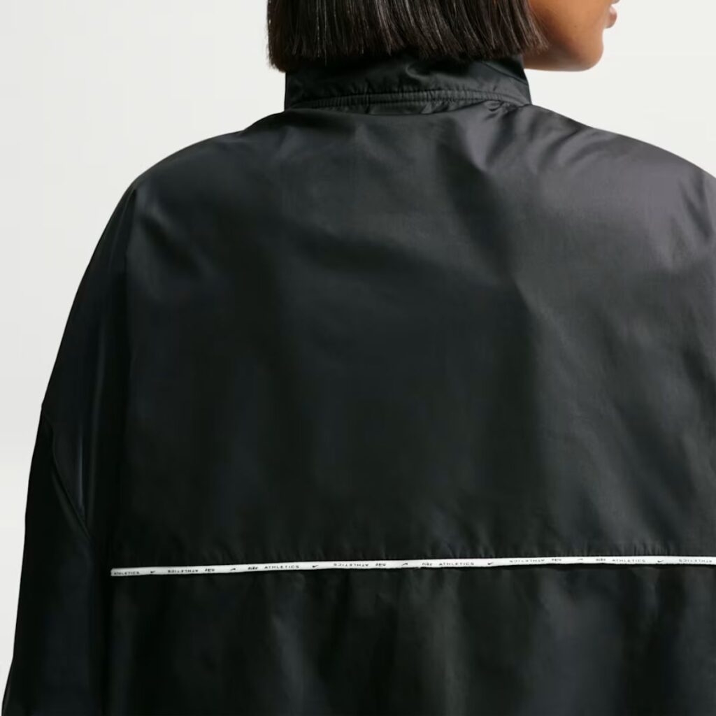 Jaqueta Nike Sportswear Oversized Repel Windbreaker