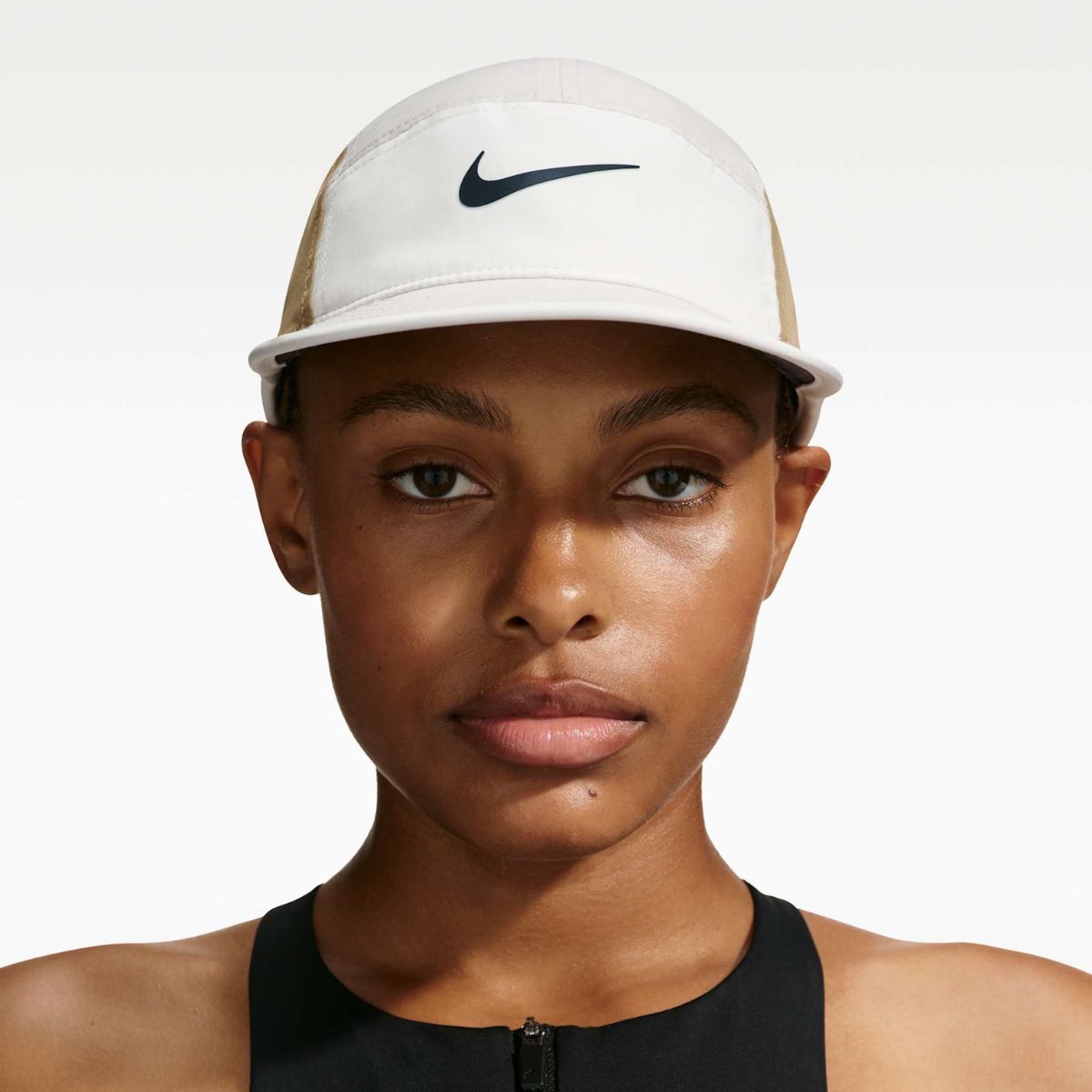 Boné Nike Dri-Fit Fly Unissex &Quot;Branco/Bege&Quot;