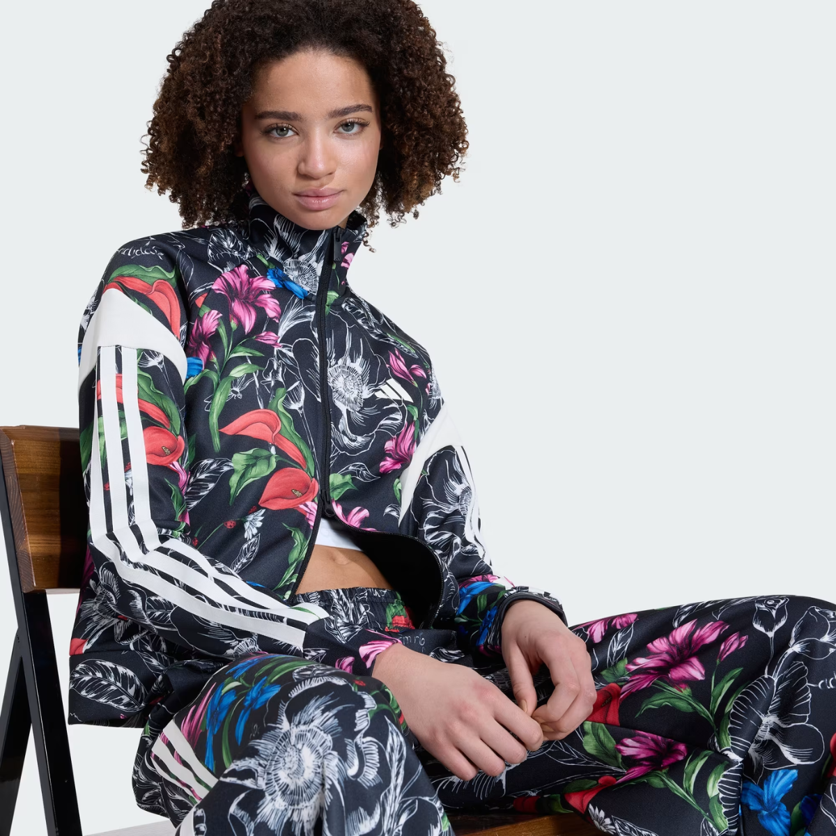 Jaqueta Adidas X Farm Rio House Of Tiro Preta