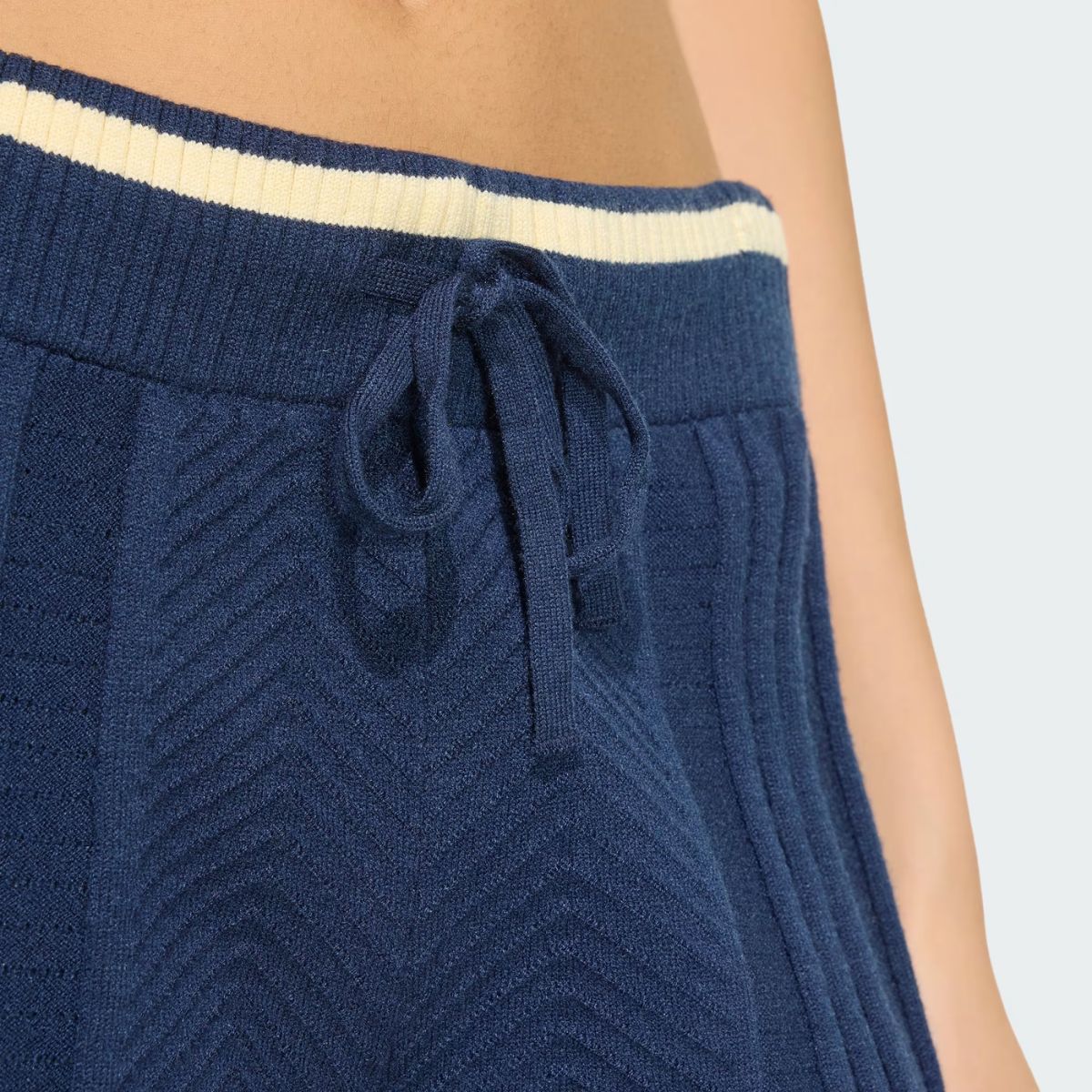 Shorts Adidas Cable Knit Azul