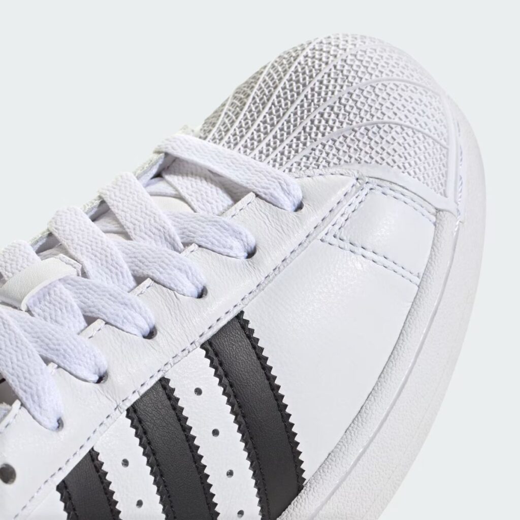 Tênis Adidas Superstar II