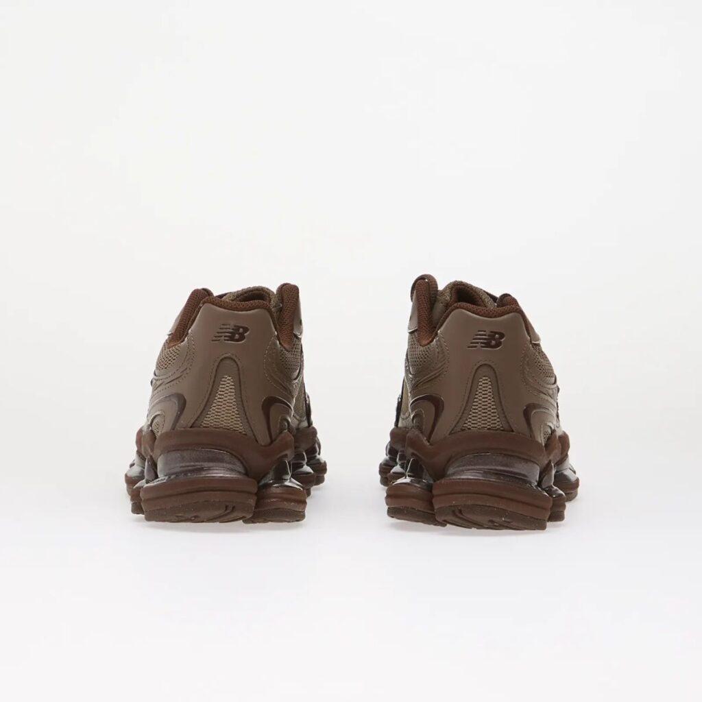 Tênis New Balance 2000 Abzorb Thunder Brown