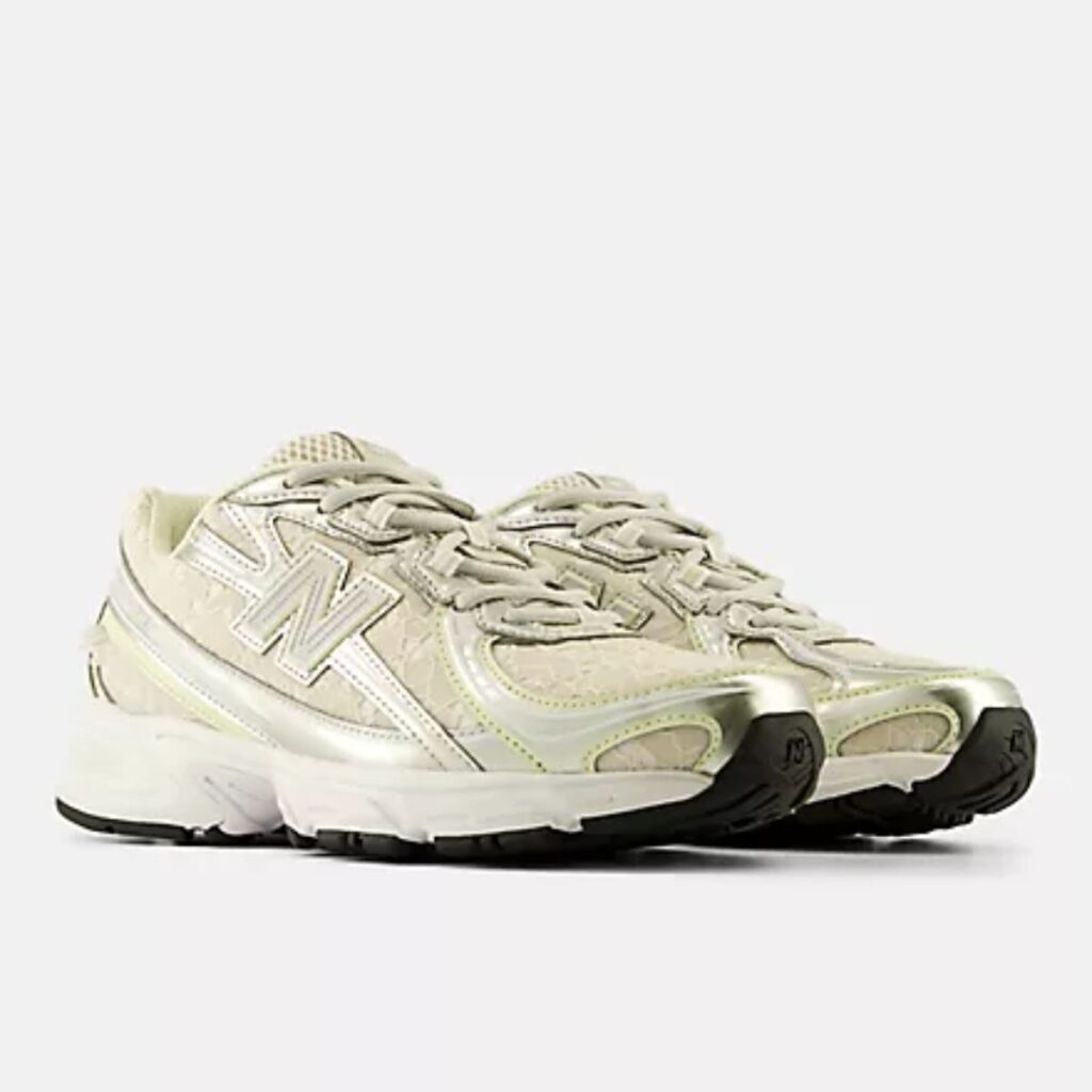 Tênis New Balance 740 "Moonbean With Light Silver Metallic"