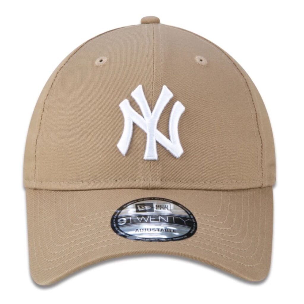 Boné New Era 9TWENTY MLB New York Yankees Aba Curva Kaki Logo Branco