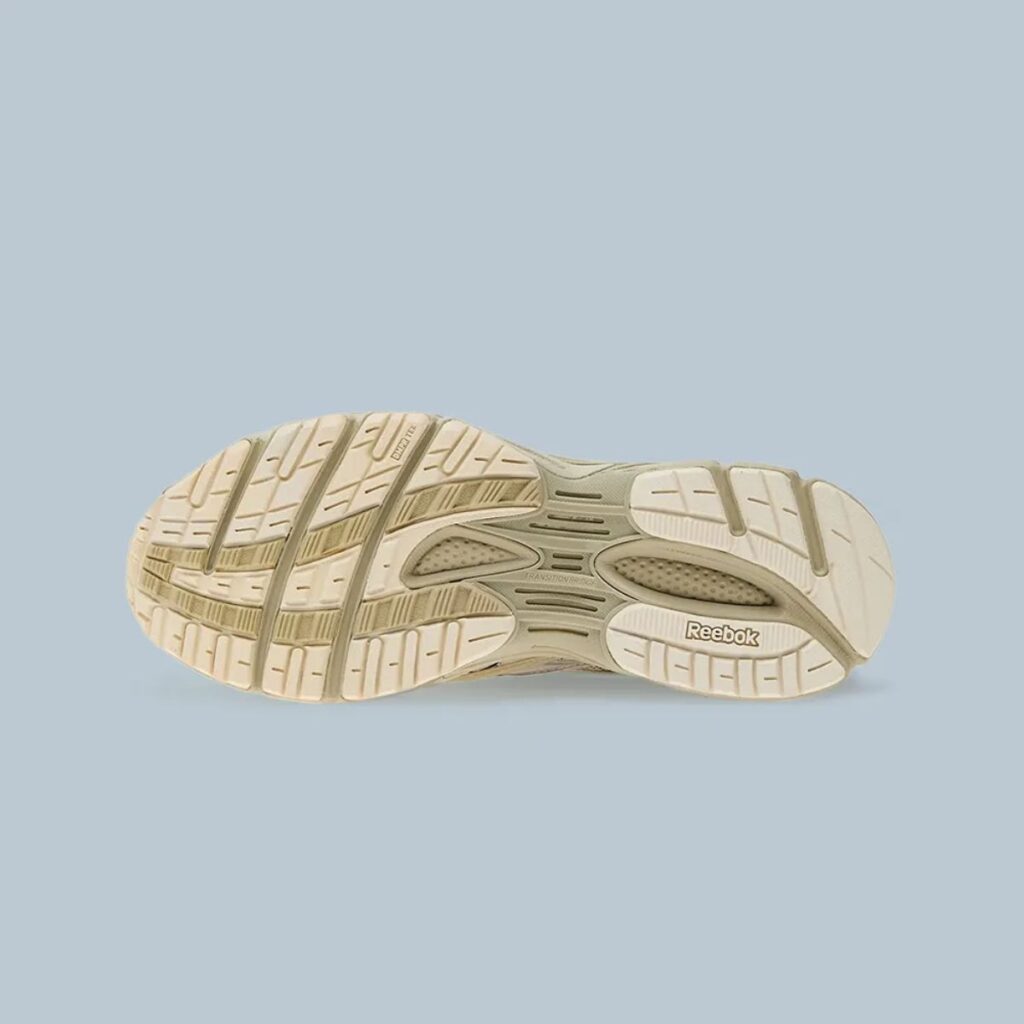 Tênis Reebok Premier Road Ultra Metalic "Off White" Unissex