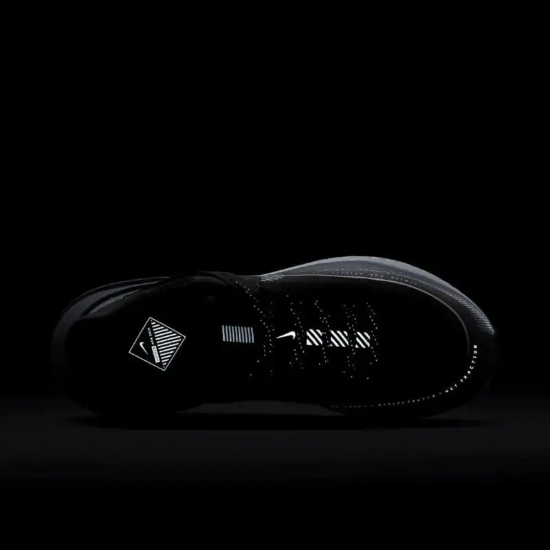 Nike Legend React 2 Shield Masculino - Imagem 8