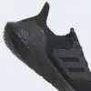 Adidas Ultraboost 22 "Triple Black" - Imagem 7