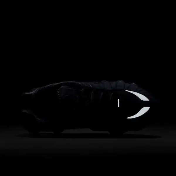 Nike store shox reflective