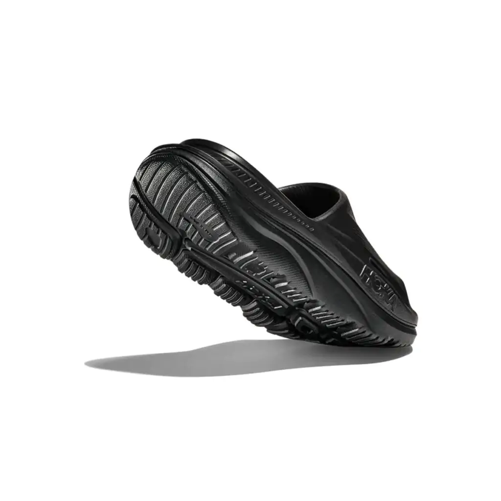 chinelo hoka