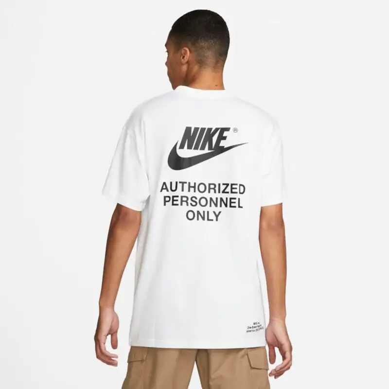 Camiseta Nike Sportswear &Quot;Authorized Personnel Only&Quot; - Imagem 2