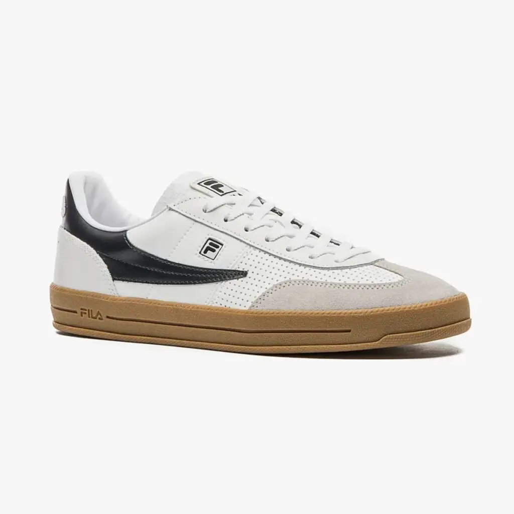 O Fila FX Court 70 Vintage é um tênis que combina o charme atemporal dos modelos de tênis dos anos 70 com a modernidade e o conforto dos dias atuais. Inspirado nos clássicos do tênis, esse modelo da Fila traz um design clean e elegante, perfeito para quem busca um calçado versátil e com estilo.