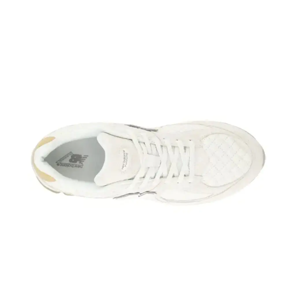 Tênis-New-Balance-2002R-Quilted-White-Defato-Sneakers (3)