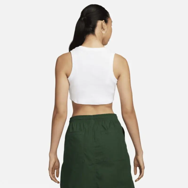 Camiseta Nike Sportswear Essential Cropped