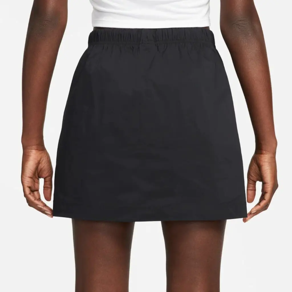 Saia Nike Sportswear Essential