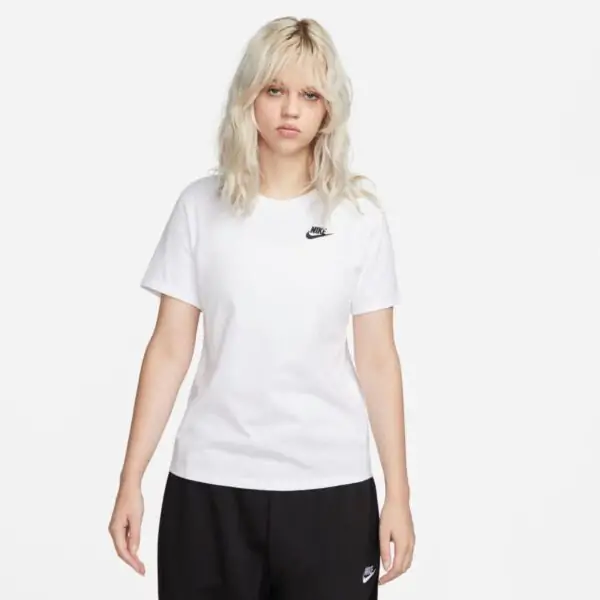 Camiseta Nike Sportswear Club