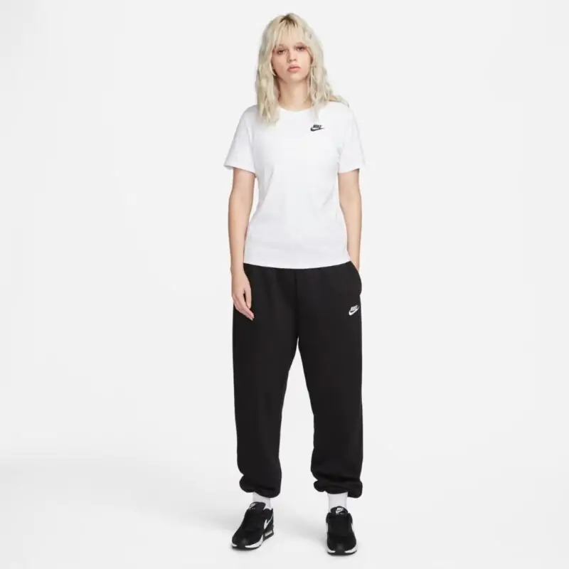 Camiseta Nike Sportswear Club