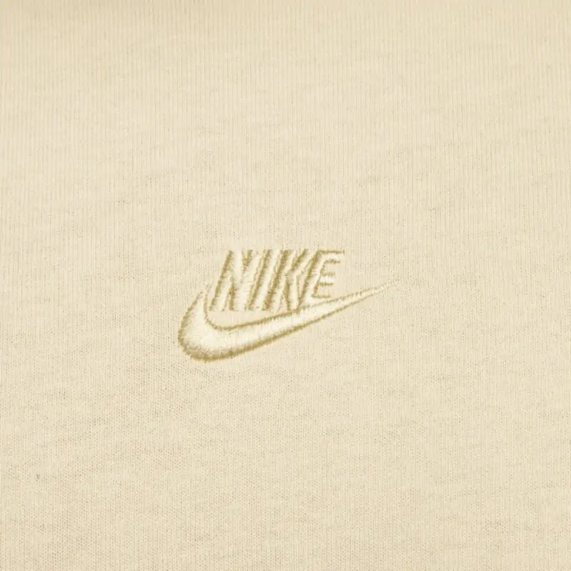 Camiseta Nike Sportswear Premium Essentials Bege