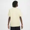Camiseta Nike Sportswear Premium Essentials Bege