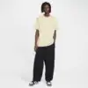 Camiseta Nike Sportswear Premium Essentials Bege